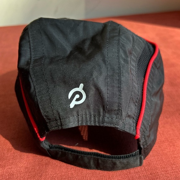 Peloton Black Cap - Picture 4 of 5